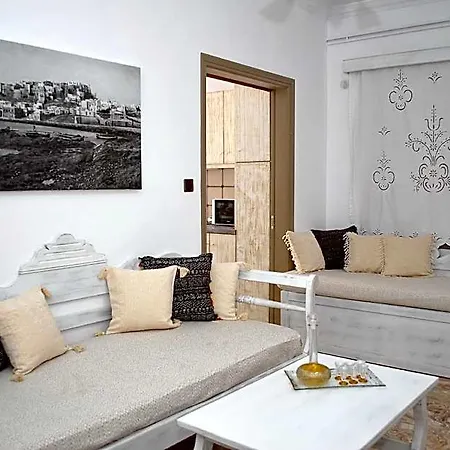 Grandma's Elegant In Naxos Town *