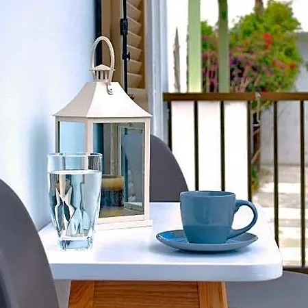 Grandma's Elegant In Naxos Town Отель 2*