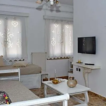 Grandma's Elegant In Naxos Town Hotel 2*