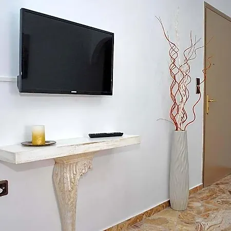 Grandma's Elegant In Naxos Town